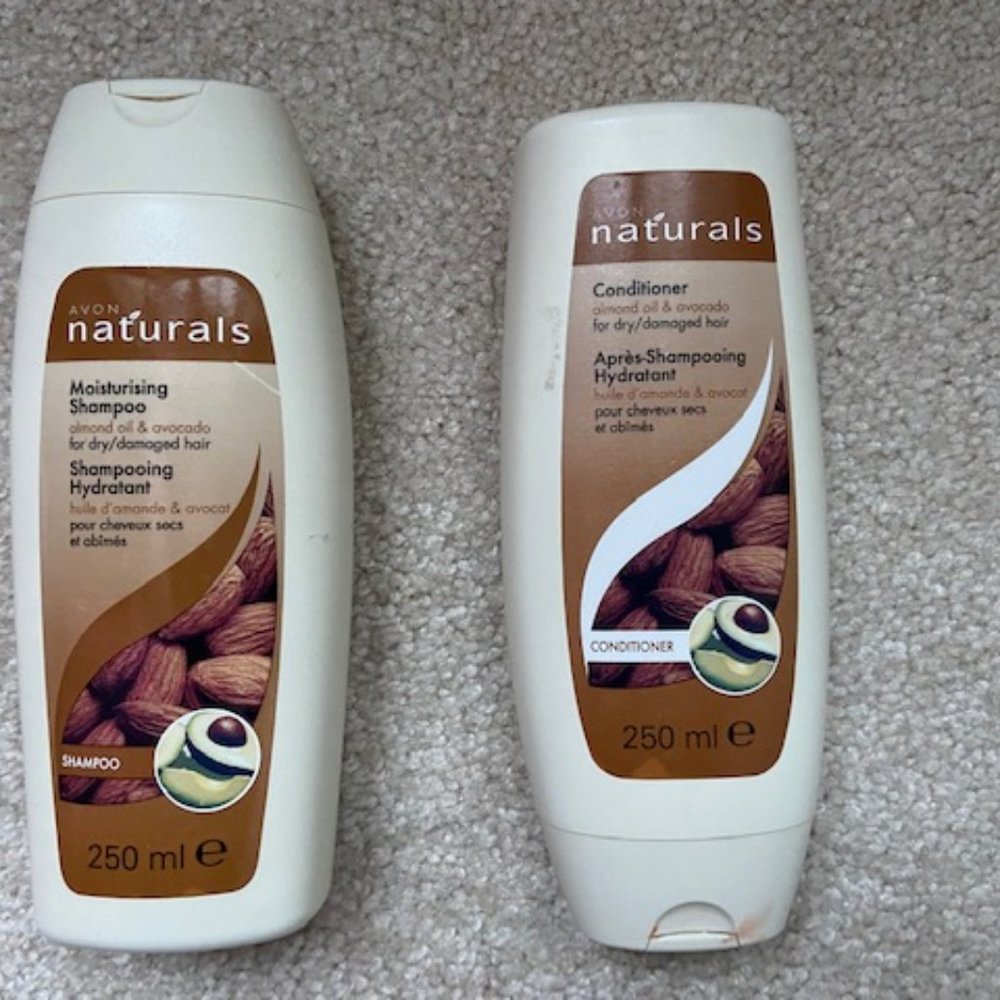 - Dry & damage hair moisturizing shampoo & conditioner almond oil & avocado NEW